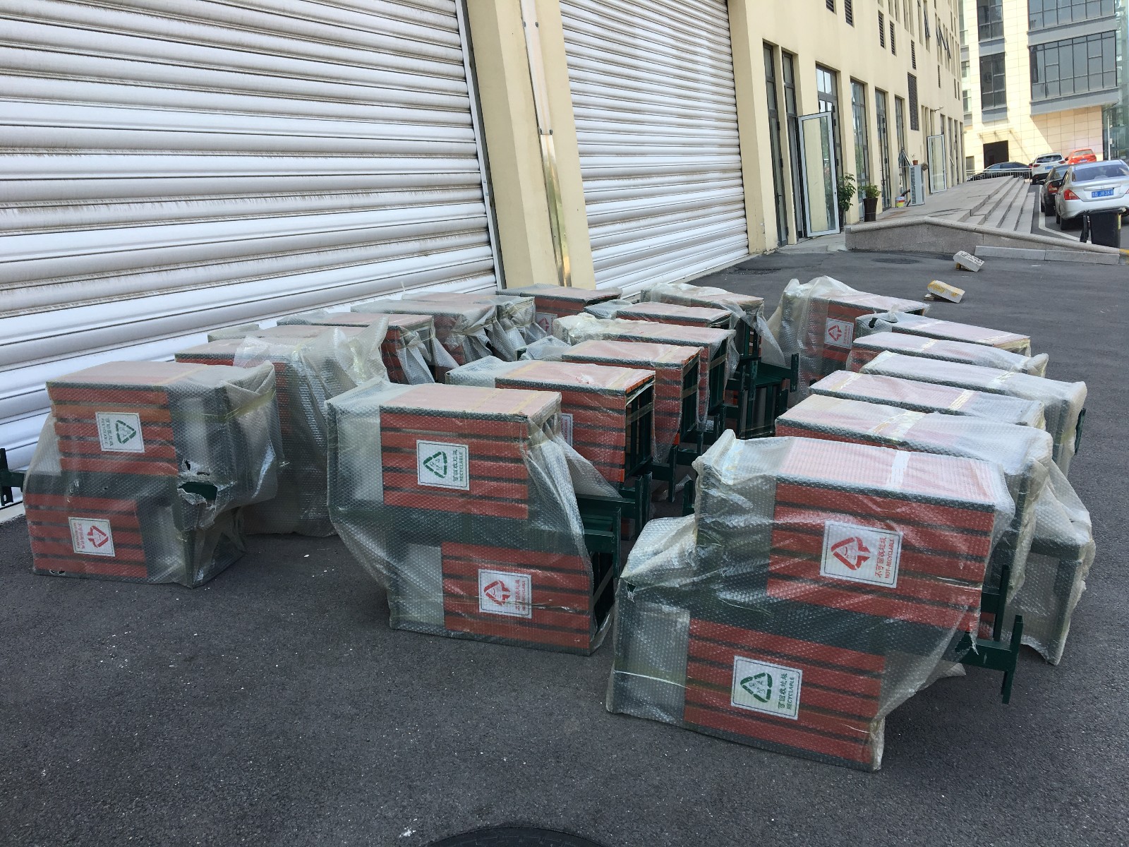 戶外分類(lèi)垃圾桶